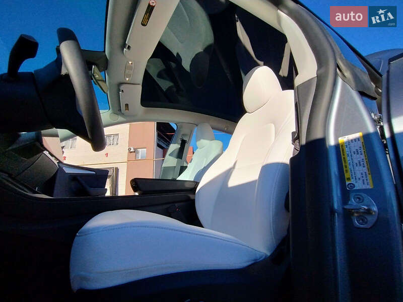 Внедорожник / Кроссовер Tesla Model Y 2024 в Житомире