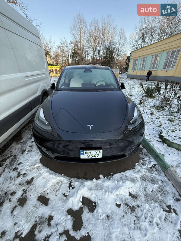Внедорожник / Кроссовер Tesla Model Y 2024 в Одессе