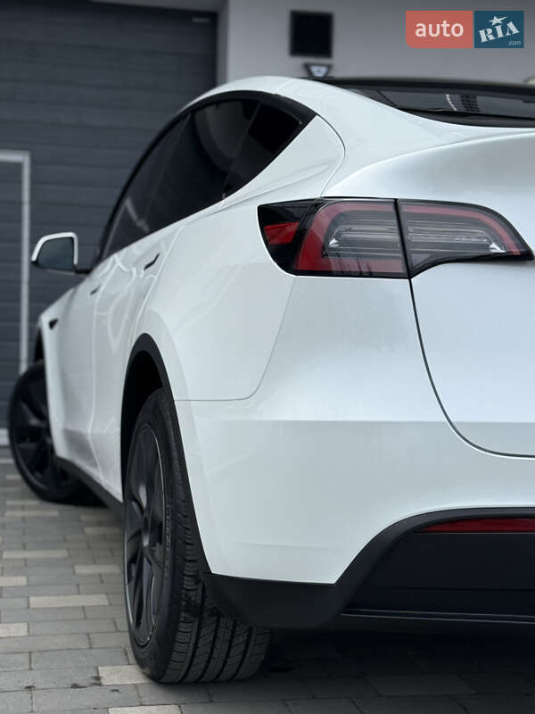 Внедорожник / Кроссовер Tesla Model Y 2024 в Дрогобыче