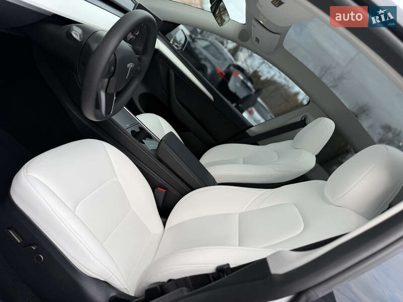 Внедорожник / Кроссовер Tesla Model Y 2024 в Дрогобыче