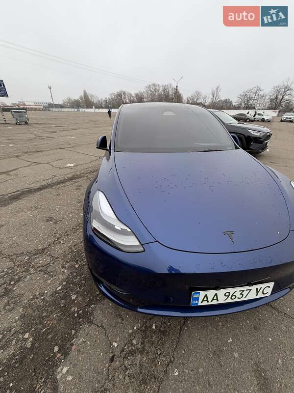 Внедорожник / Кроссовер Tesla Model Y 2023 в Киеве