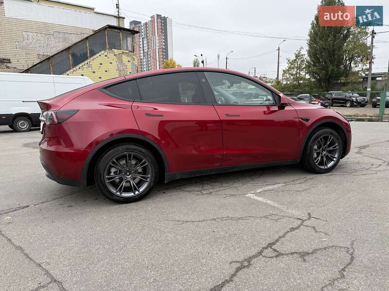 Внедорожник / Кроссовер Tesla Model Y 2024 в Киеве фото 15 Внедорожник / Кроссовер Tesla Model Y 2024 в Киеве