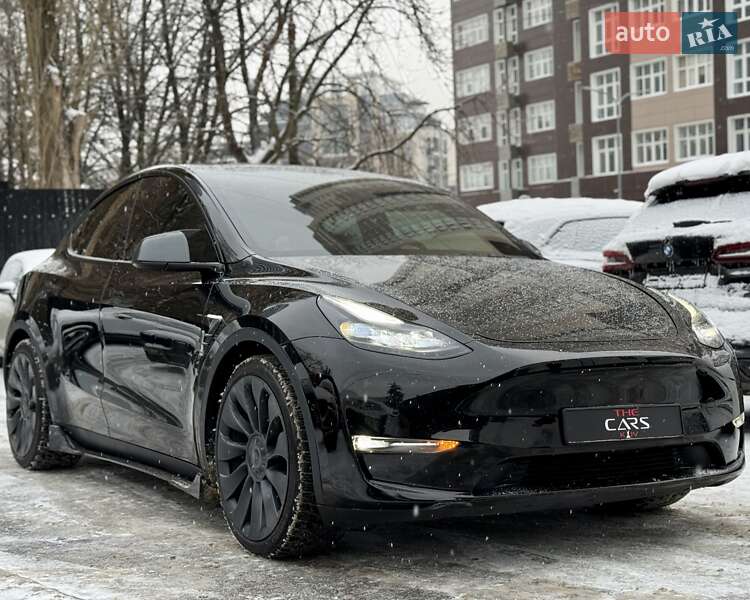 Внедорожник / Кроссовер Tesla Model Y 2021 в Киеве
