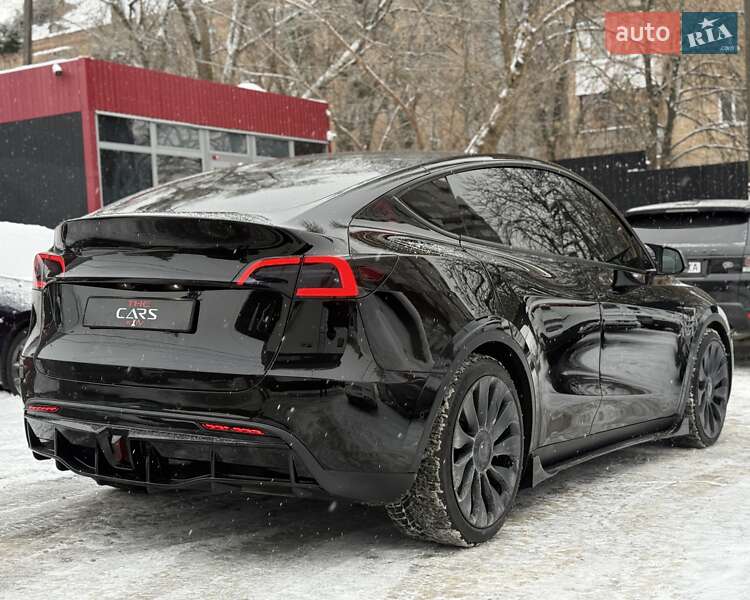 Внедорожник / Кроссовер Tesla Model Y 2021 в Киеве