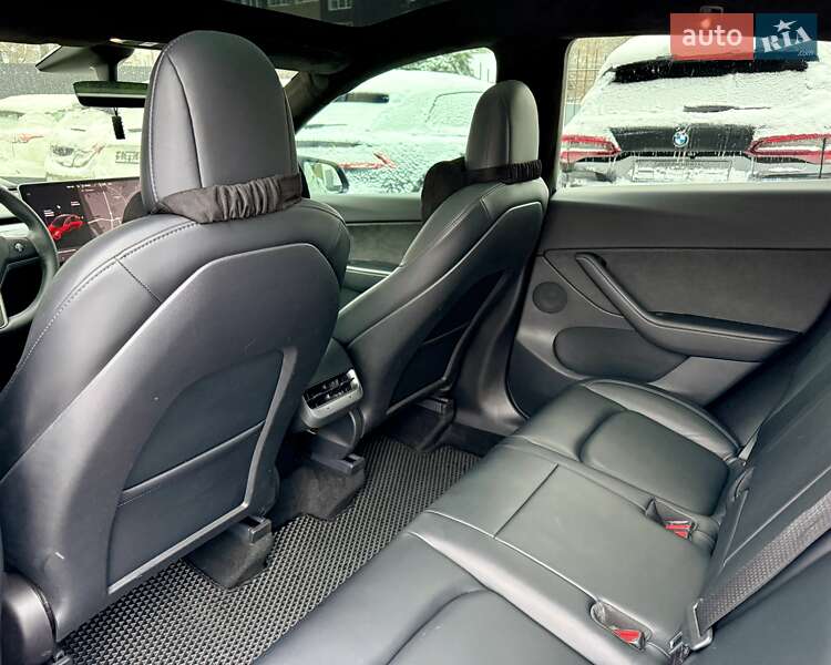 Внедорожник / Кроссовер Tesla Model Y 2021 в Киеве