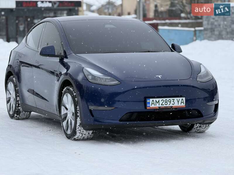Tesla Model Y 2023