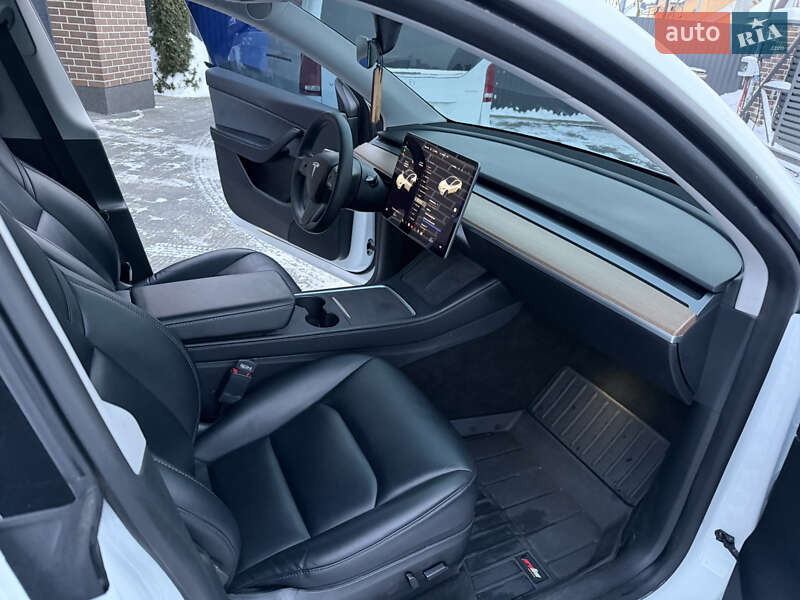 Внедорожник / Кроссовер Tesla Model Y 2021 в Луцке