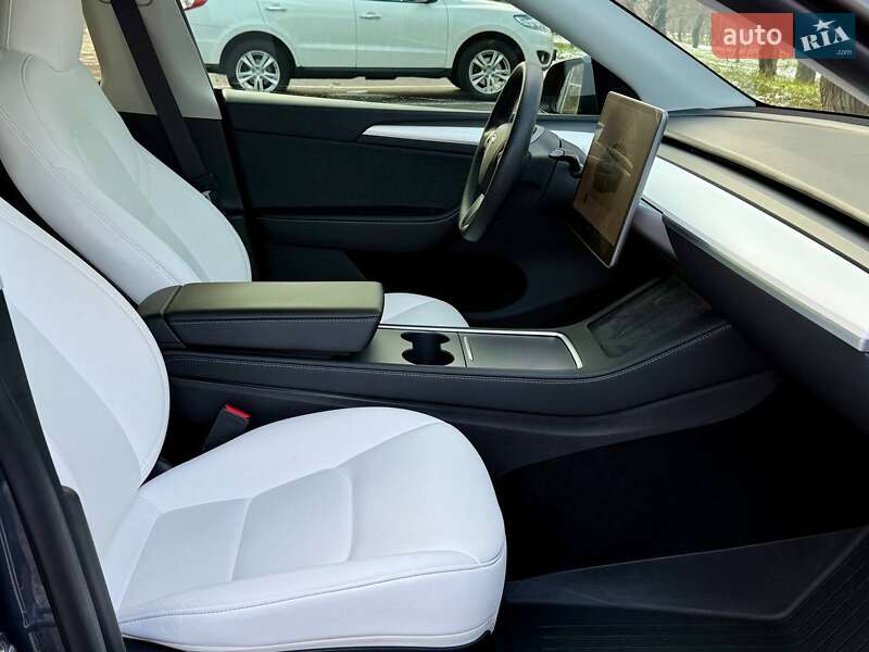 Внедорожник / Кроссовер Tesla Model Y 2023 в Одессе