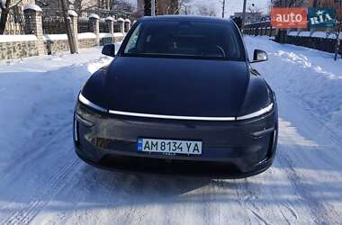 Внедорожник / Кроссовер Tesla Model Y 2025 в Коростышеве