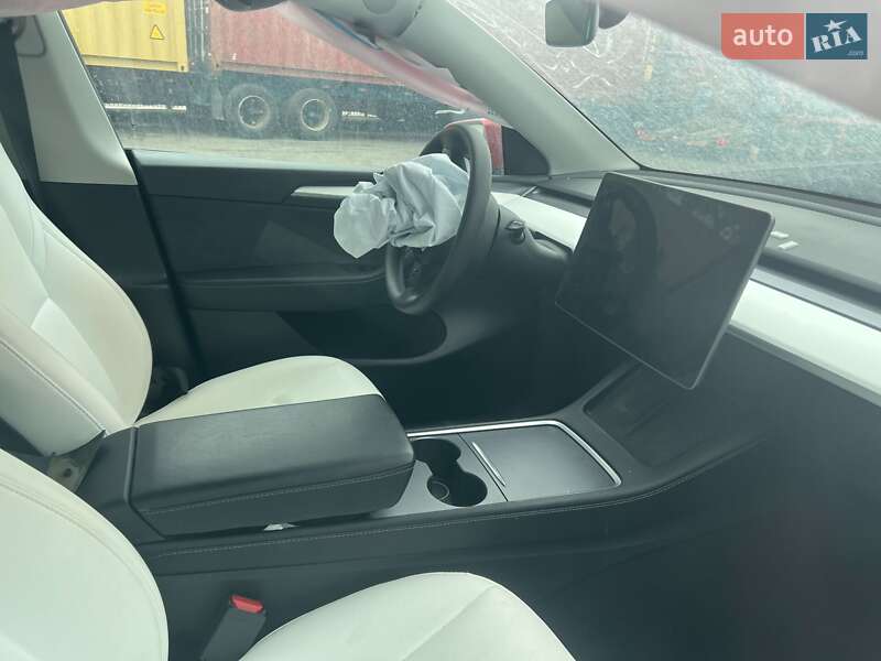 Внедорожник / Кроссовер Tesla Model Y 2023 в Львове