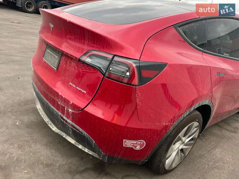 Внедорожник / Кроссовер Tesla Model Y 2023 в Львове