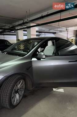 Внедорожник / Кроссовер Tesla Model Y 2025 в Киеве