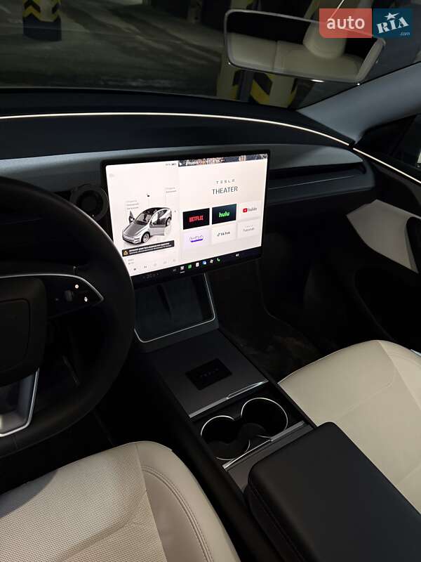 Внедорожник / Кроссовер Tesla Model Y 2025 в Киеве
