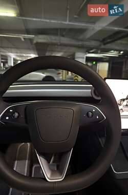 Внедорожник / Кроссовер Tesla Model Y 2025 в Киеве