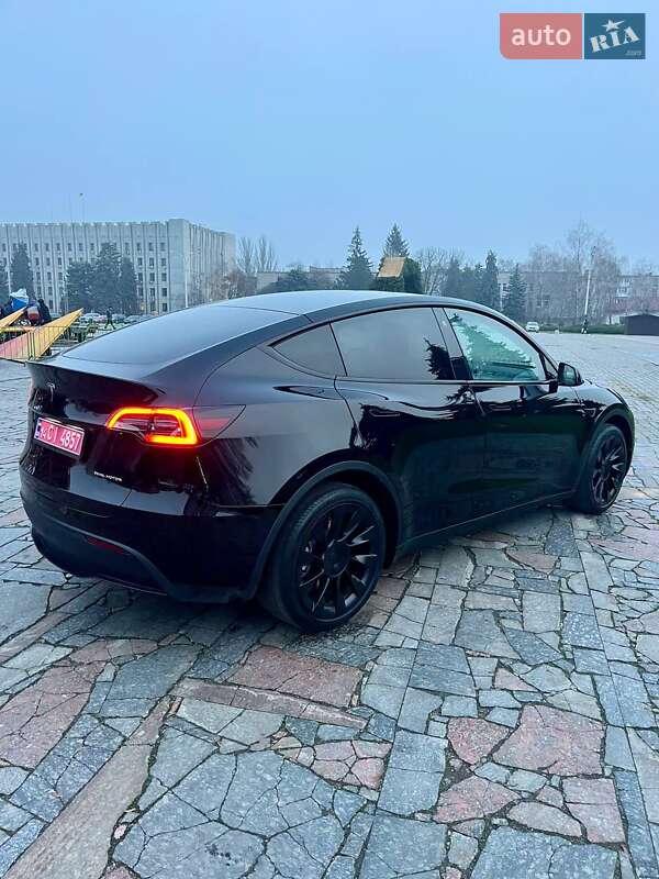Внедорожник / Кроссовер Tesla Model Y 2023 в Кременчуге фото 5 Внедорожник / Кроссовер Tesla Model Y 2023 в Кременчуге