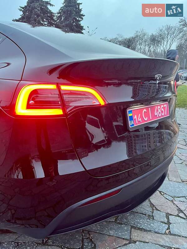 Внедорожник / Кроссовер Tesla Model Y 2023 в Кременчуге фото 11 Внедорожник / Кроссовер Tesla Model Y 2023 в Кременчуге