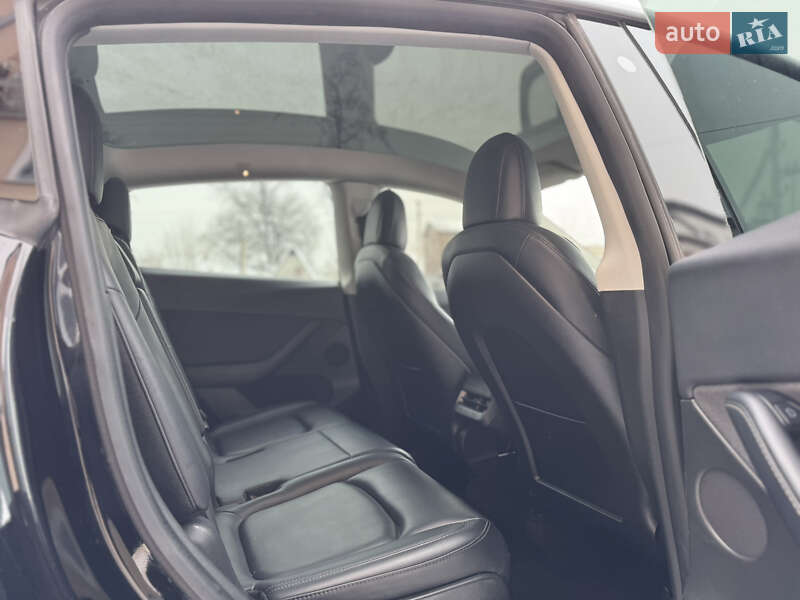 Внедорожник / Кроссовер Tesla Model Y 2022 в Луцке