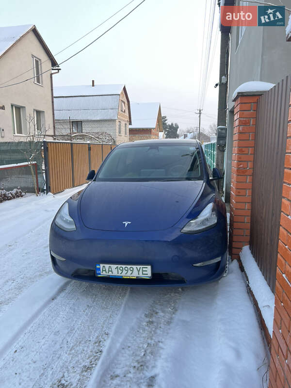 Внедорожник / Кроссовер Tesla Model Y 2023 в Вышгороде