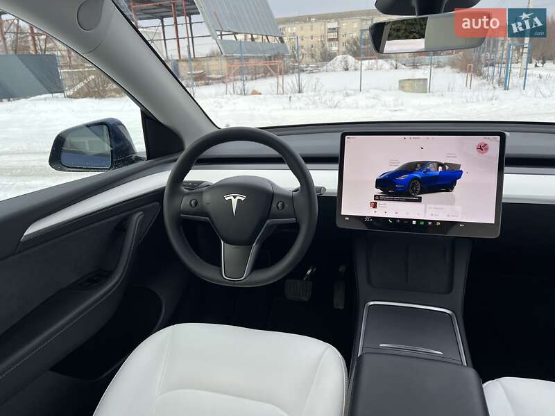 Внедорожник / Кроссовер Tesla Model Y 2025 в Богуславе