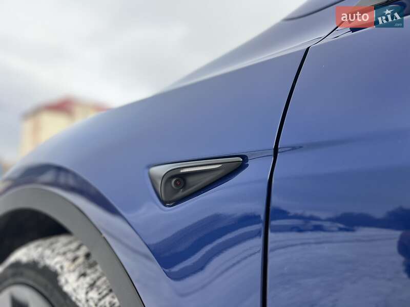 Внедорожник / Кроссовер Tesla Model Y 2025 в Богуславе