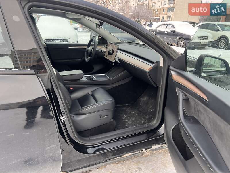 Внедорожник / Кроссовер Tesla Model Y 2023 в Киеве