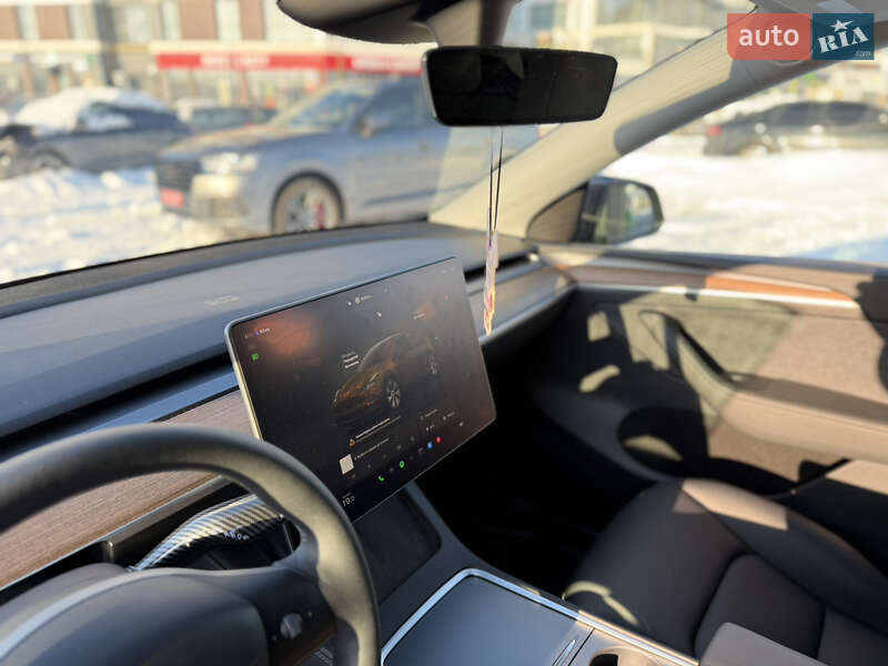 Внедорожник / Кроссовер Tesla Model Y 2024 в Львове