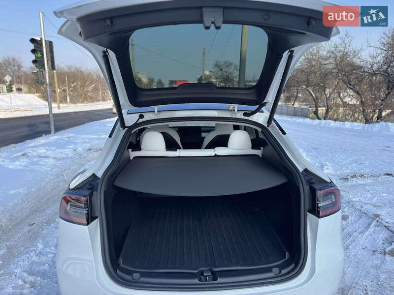 Позашляховик / Кросовер Tesla Model Y 2023 в Харкові