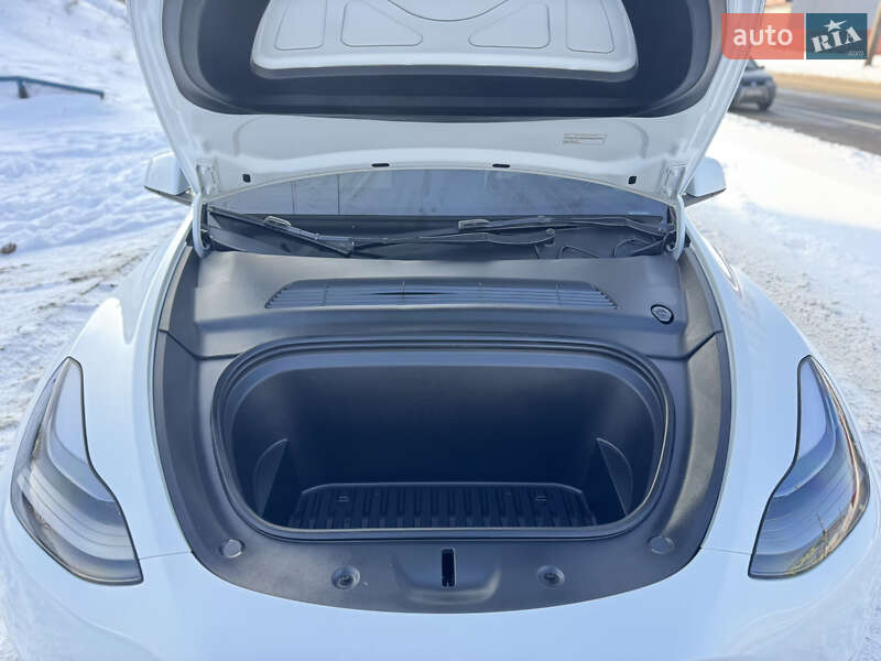 Позашляховик / Кросовер Tesla Model Y 2023 в Харкові