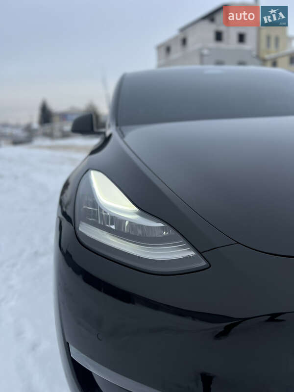 Внедорожник / Кроссовер Tesla Model Y 2021 в Ивано-Франковске