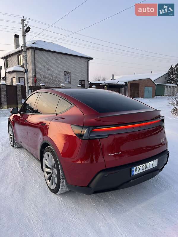 Внедорожник / Кроссовер Tesla Model Y 2025 в Харькове