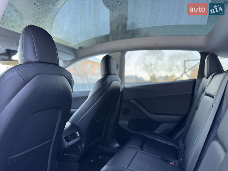 Позашляховик / Кросовер Tesla Model Y 2022 в Львові