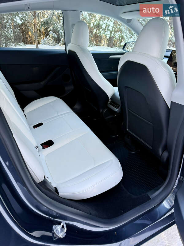 Внедорожник / Кроссовер Tesla Model Y 2024 в Броварах