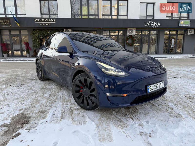 Tesla Model Y 2021