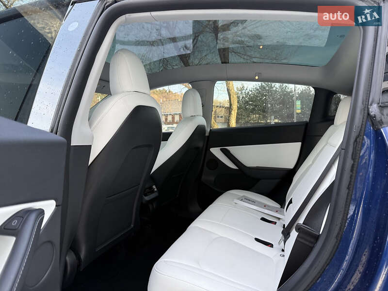 Внедорожник / Кроссовер Tesla Model Y 2021 в Каменец-Подольском