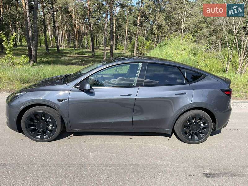 Позашляховик / Кросовер Tesla Model Y 2023 в Києві фото 21 Позашляховик / Кросовер Tesla Model Y 2023 в Києві