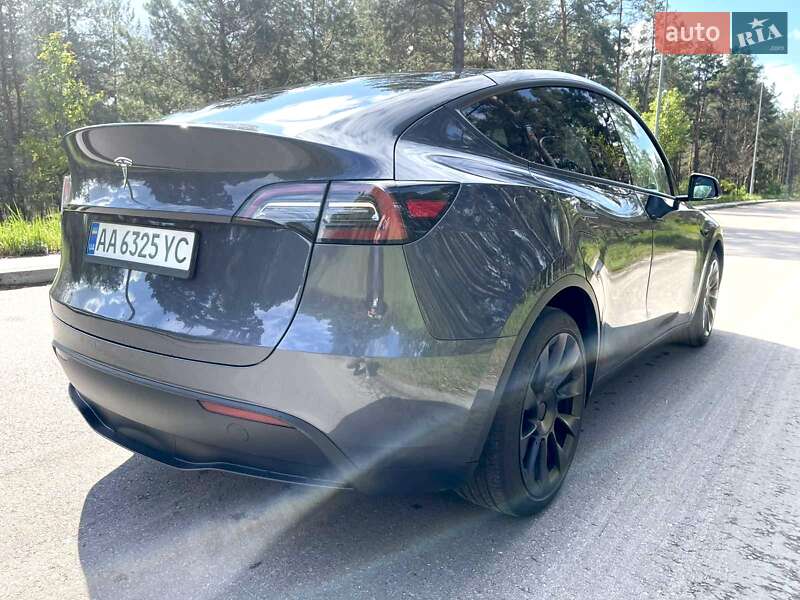 Позашляховик / Кросовер Tesla Model Y 2023 в Києві фото 26 Позашляховик / Кросовер Tesla Model Y 2023 в Києві