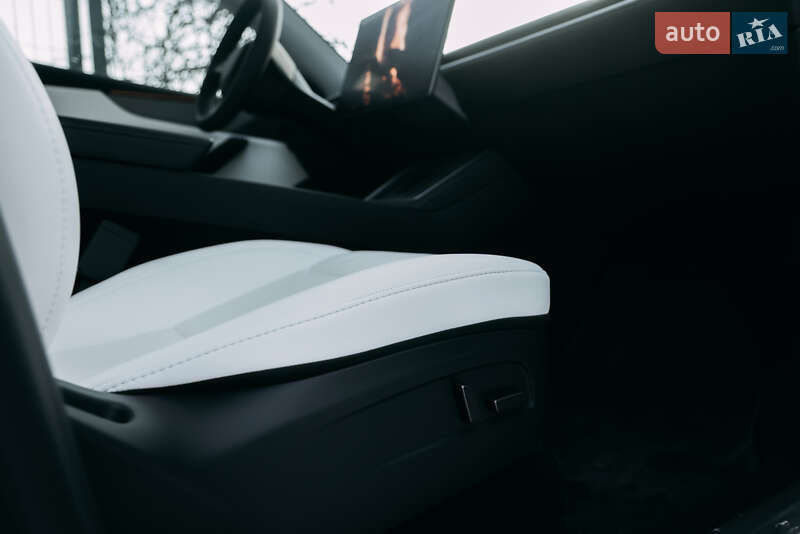 Внедорожник / Кроссовер Tesla Model Y 2025 в Киеве фото 34 Внедорожник / Кроссовер Tesla Model Y 2025 в Киеве