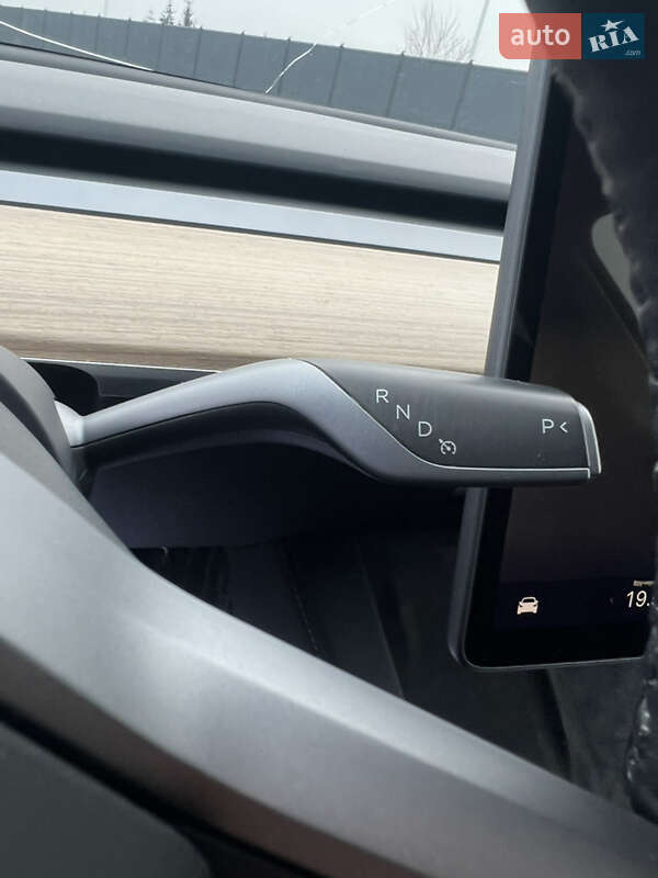 Позашляховик / Кросовер Tesla Model Y 2023 в Луцьку