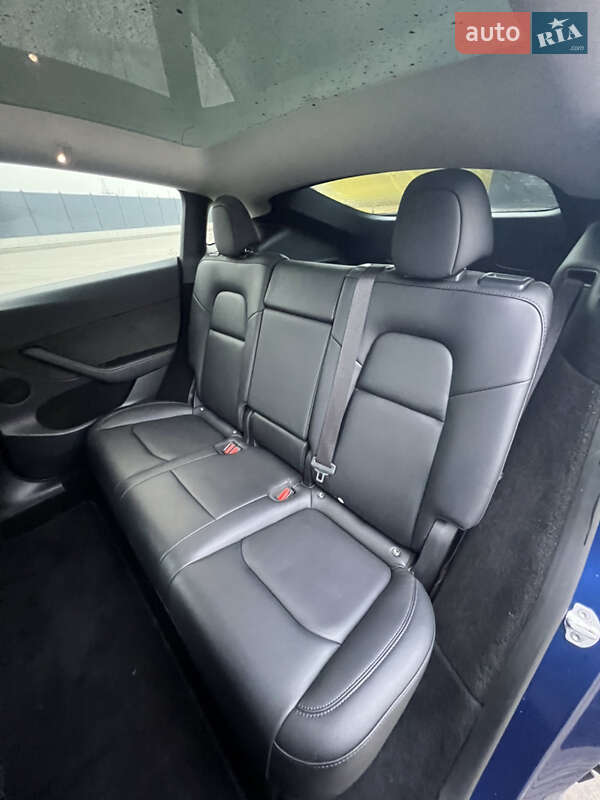 Позашляховик / Кросовер Tesla Model Y 2023 в Луцьку