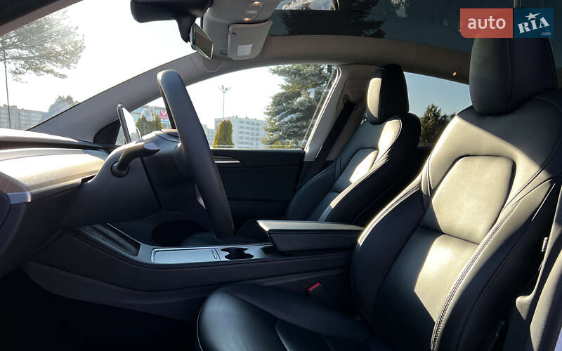 Позашляховик / Кросовер Tesla Model Y 2022 в Львові
