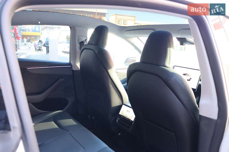 Внедорожник / Кроссовер Tesla Model Y 2025 в Львове фото 34 Внедорожник / Кроссовер Tesla Model Y 2025 в Львове