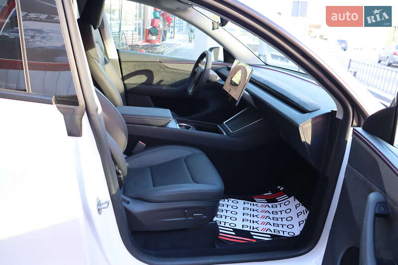 Внедорожник / Кроссовер Tesla Model Y 2025 в Львове фото 36 Внедорожник / Кроссовер Tesla Model Y 2025 в Львове