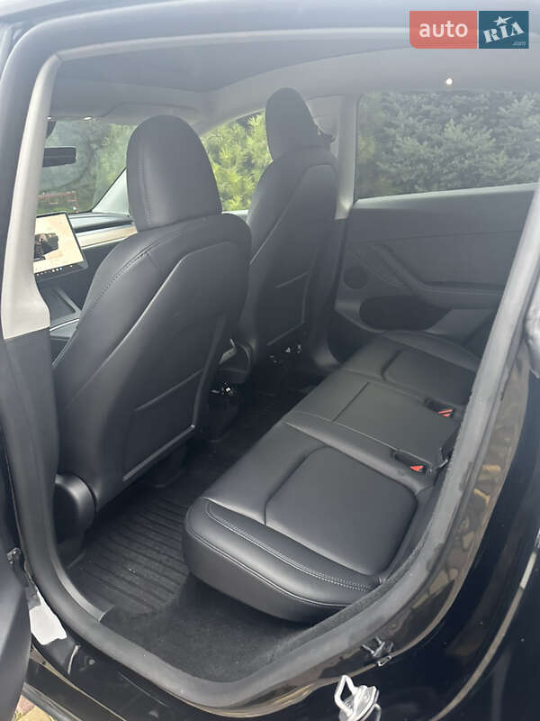 Позашляховик / Кросовер Tesla Model Y 2024 в Дніпрі