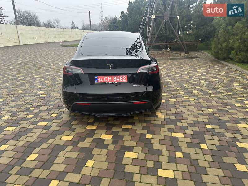 Позашляховик / Кросовер Tesla Model Y 2024 в Дніпрі