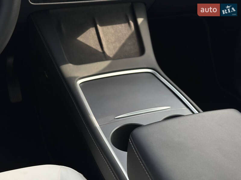 Внедорожник / Кроссовер Tesla Model Y 2022 в Киеве фото 30 Внедорожник / Кроссовер Tesla Model Y 2022 в Киеве