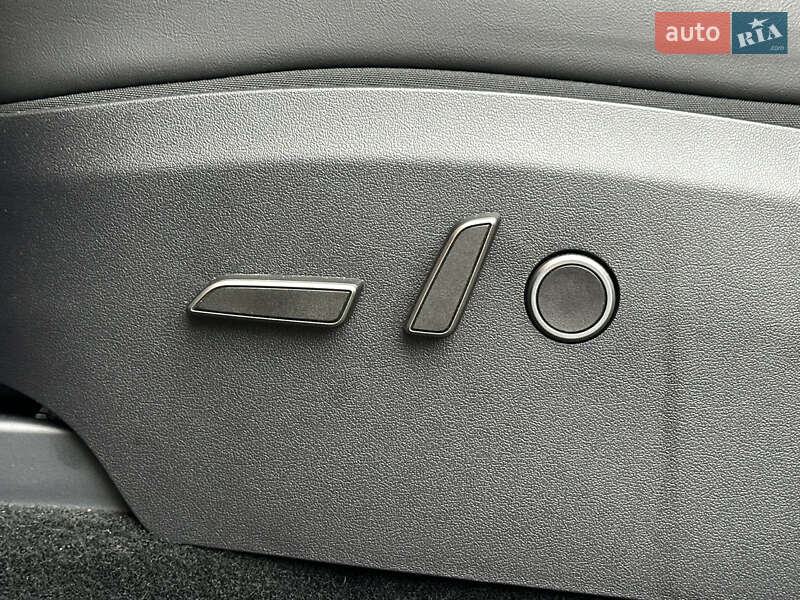Внедорожник / Кроссовер Tesla Model Y 2024 в Киеве фото 49 Внедорожник / Кроссовер Tesla Model Y 2024 в Киеве