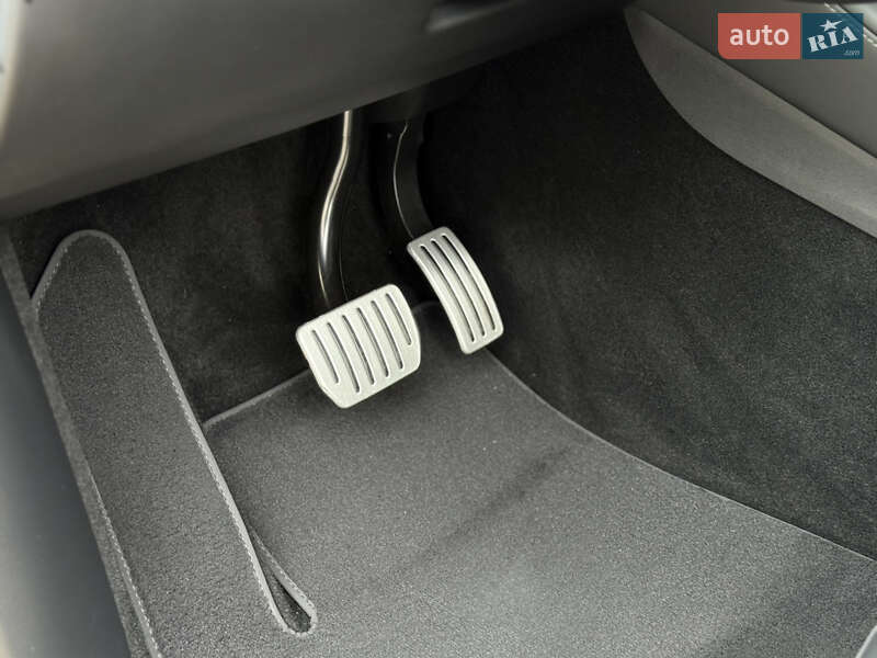 Позашляховик / Кросовер Tesla Model Y 2023 в Києві фото 35 Позашляховик / Кросовер Tesla Model Y 2023 в Києві