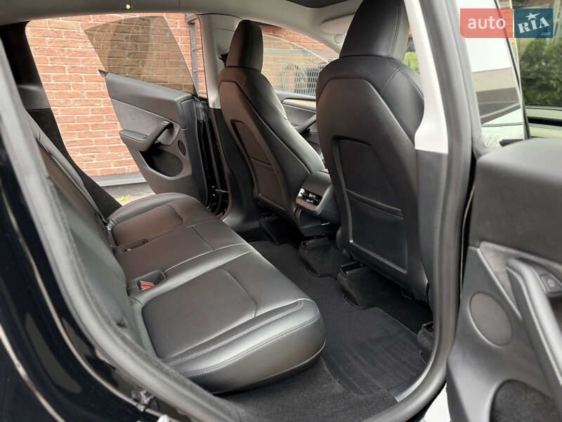 Позашляховик / Кросовер Tesla Model Y 2023 в Києві фото 49 Позашляховик / Кросовер Tesla Model Y 2023 в Києві