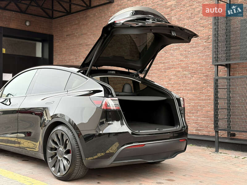 Позашляховик / Кросовер Tesla Model Y 2023 в Києві фото 67 Позашляховик / Кросовер Tesla Model Y 2023 в Києві