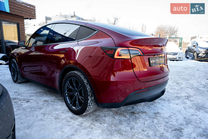 Внедорожник / Кроссовер Tesla Model Y 2024 в Киеве